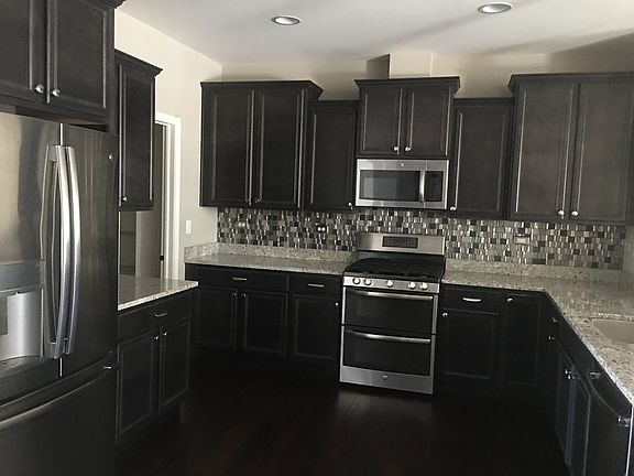 4th image of 23 Margaret Dr