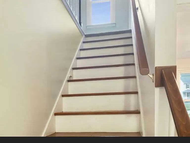 1114 Wendy Ct — Photo 3