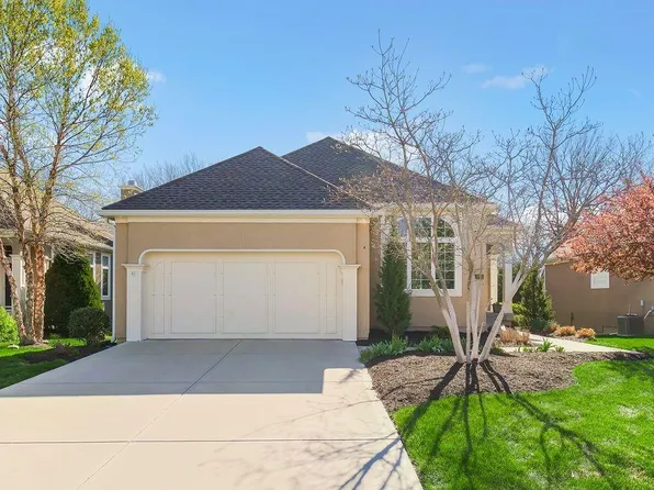 11791 S Carriage Rd, Olathe, KS 66062