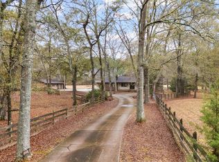 165 Shamrock Dr, Fayetteville, GA 30215