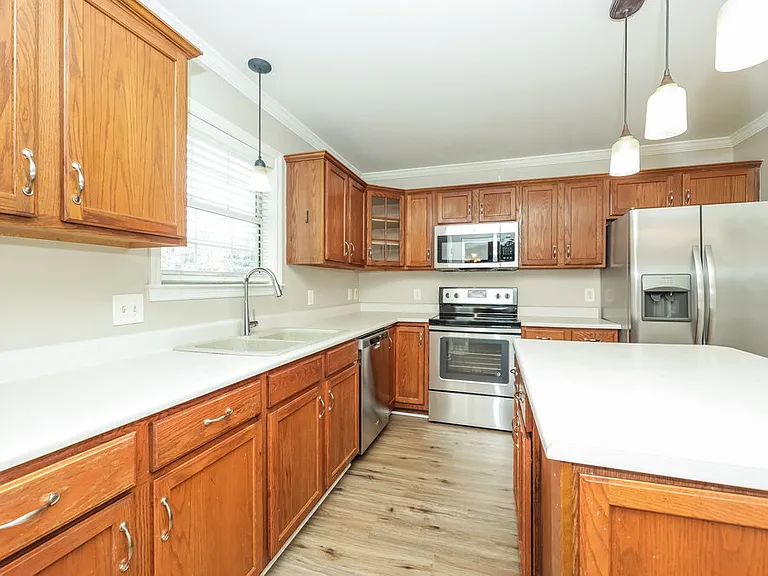 6381 Paddington Way — Photo 7