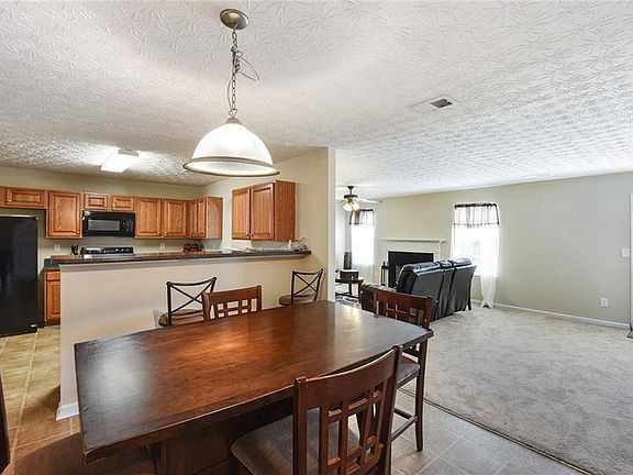 3rd image of 3716 Bondurant Dr