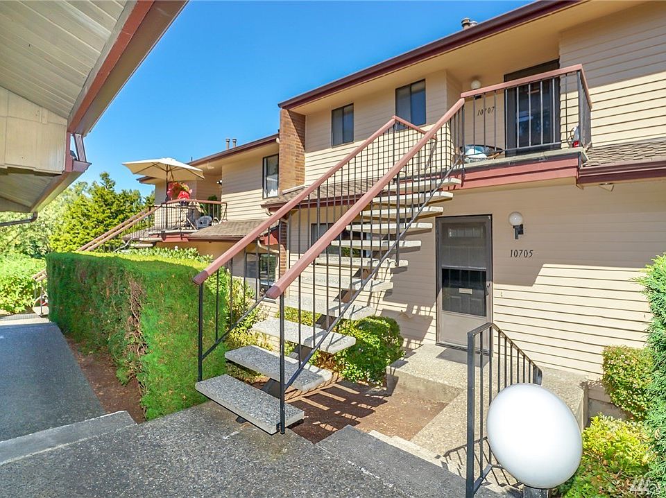 1st image of 10707 Glen Acres Dr S #10707