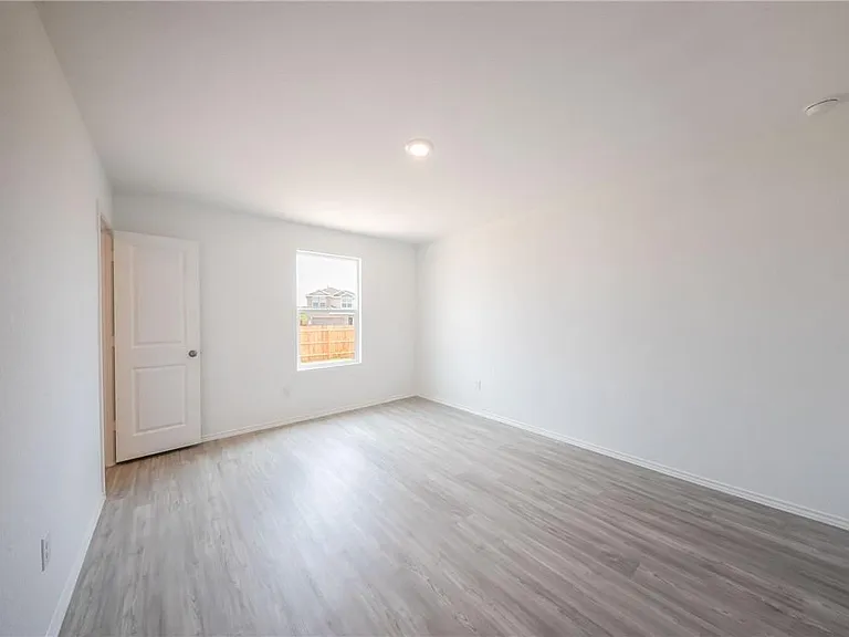 2867 Rosefinch — Photo 18