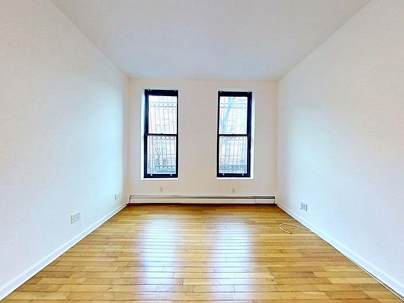 3rd image of 52 W 120th St #2