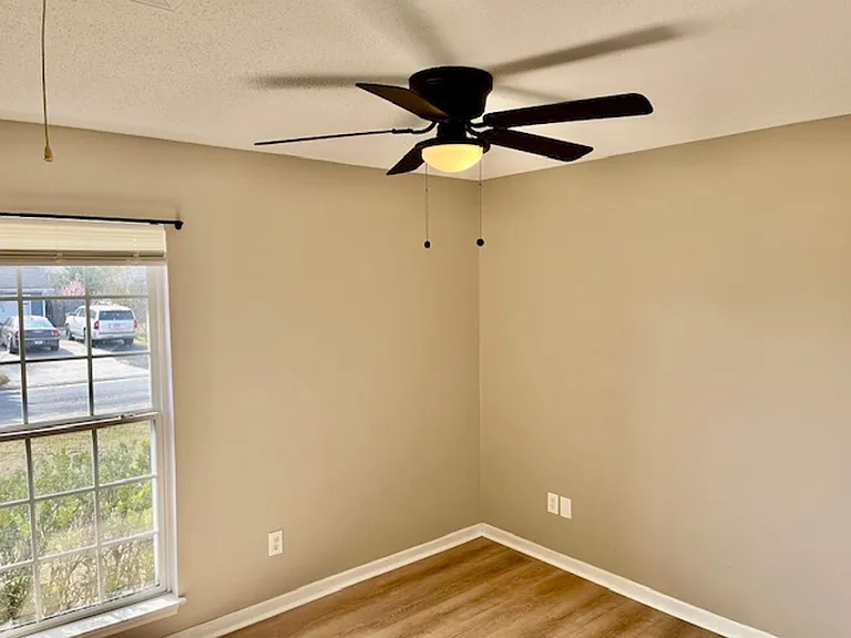 703 Elliott Dr NW — Photo 11