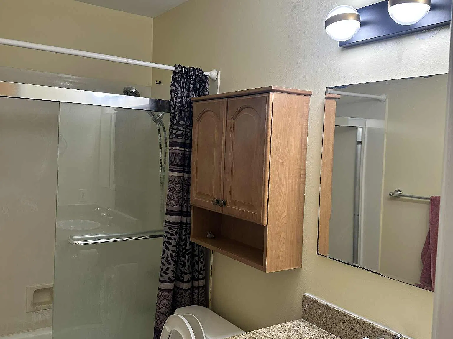 2 bed, 857 sqft, $2,250 — Photo 2