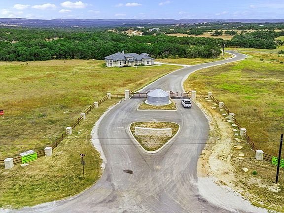 4th image of 701 Windmill Ridge Dr