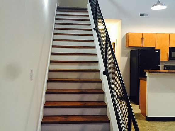 5th image of 955 McClanahan Ln