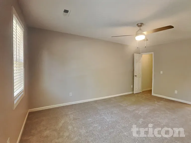 5708 Green Apple Dr — Photo 9