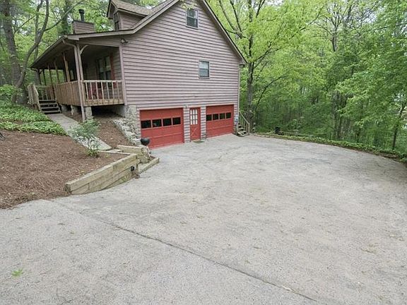 2nd image of 909 Little River Ln