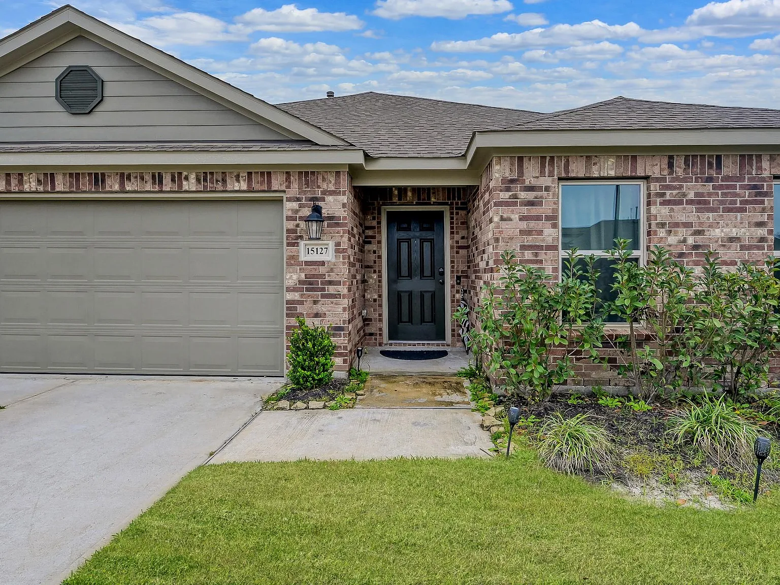3 bed, 2.0 bath, 1760 sqft, $1,950 — Photo 4