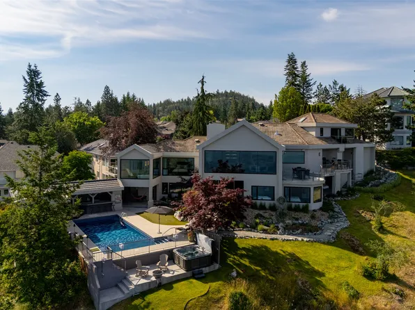 228 Caliburn Ct, Kelowna, BC V1V 1N2