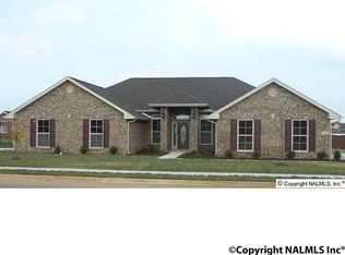 511 Summer Cove Cir NW, Madison, AL 35757