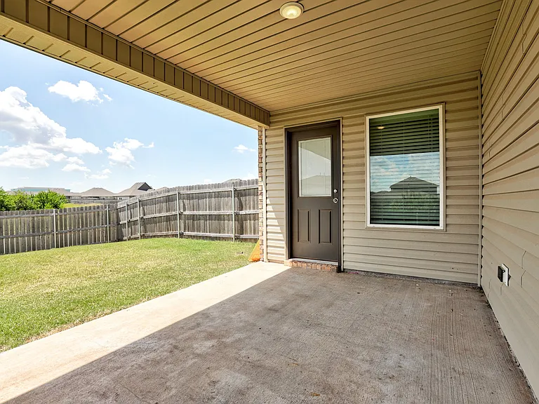 14800 Lost Falls Way — Photo 32
