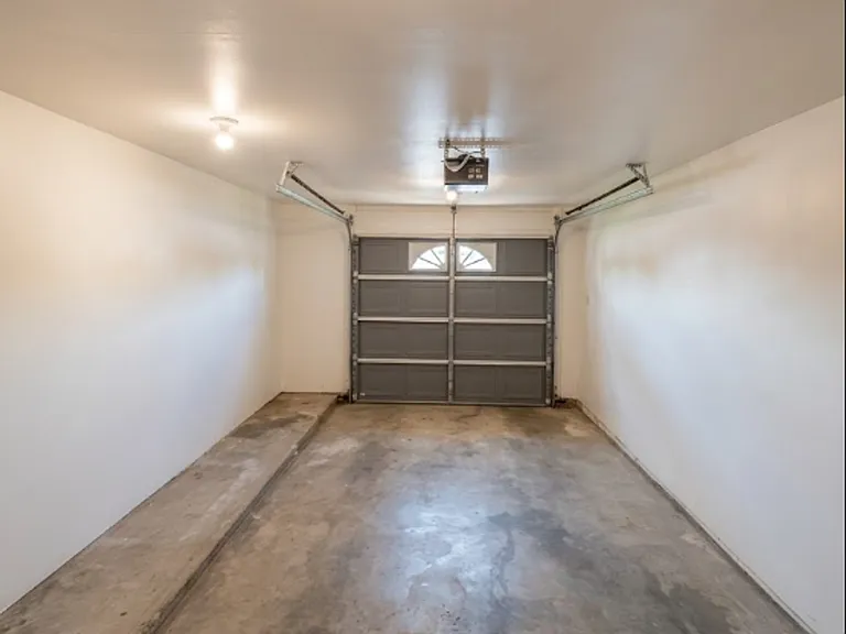 1512 S Ws Young Dr — Photo 12