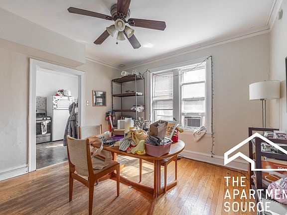 3rd image of 3708 N Hoyne Ave