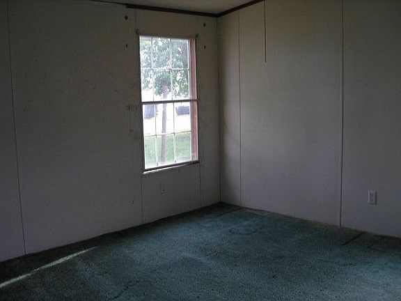 4th image of 102 Mary Thomas Ave