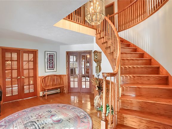 2nd image of 700 Rockwood Dr