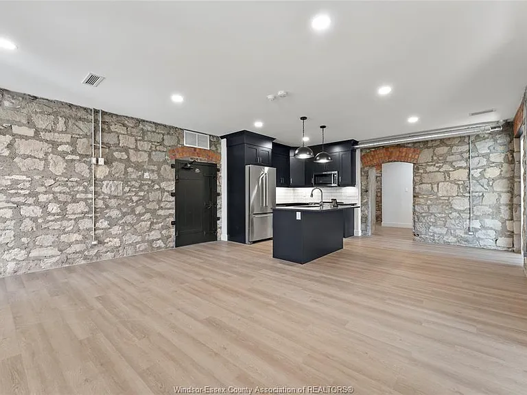 247 Brock St #102 — Photo 13