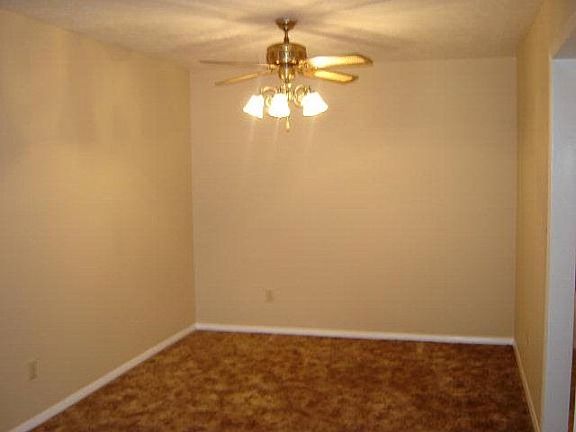 4th image of 472 Geeseway Dr