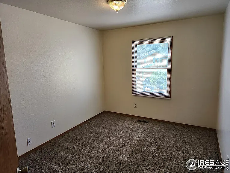 1716 Spencer St — Photo 15