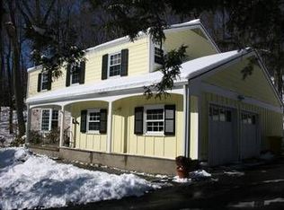 79 Old Cow Pasture Ln, Kinnelon, NJ 07405