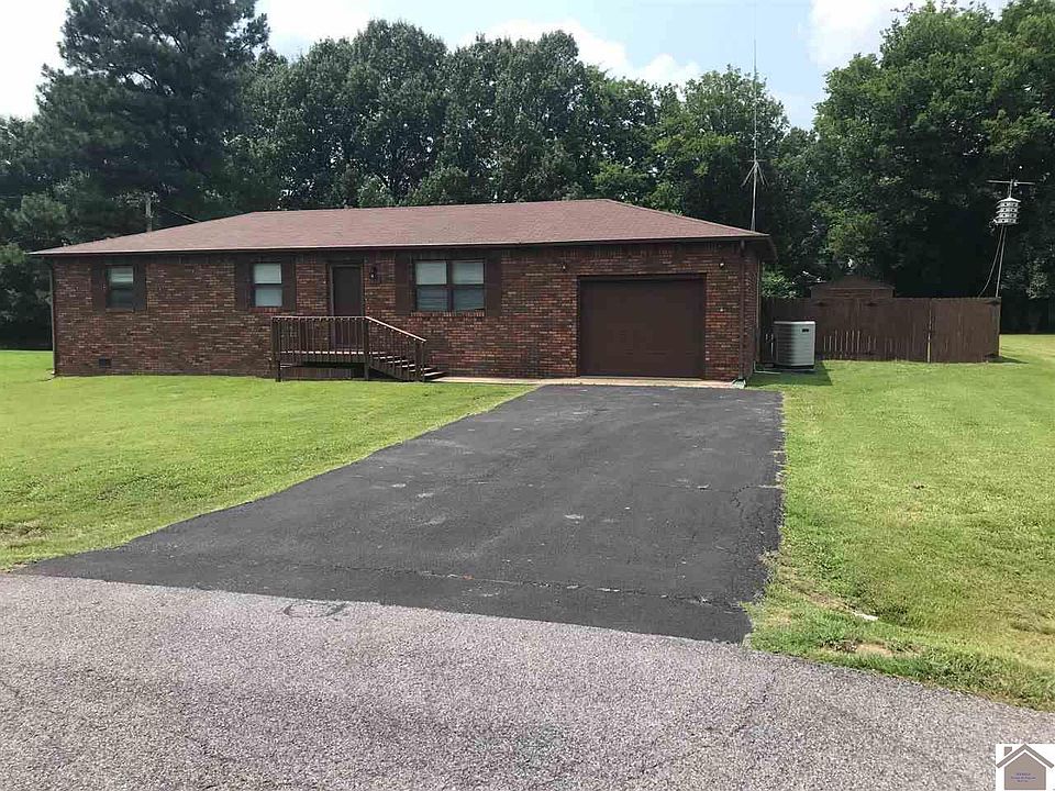 1st image of 169 Wyondotte Way