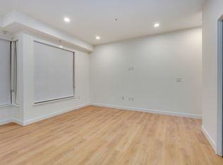 390 Guilby St #113, Coquitlam, BC V3K 3Y6