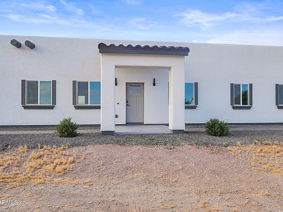 2nd image of 40179 W ROBLES Road