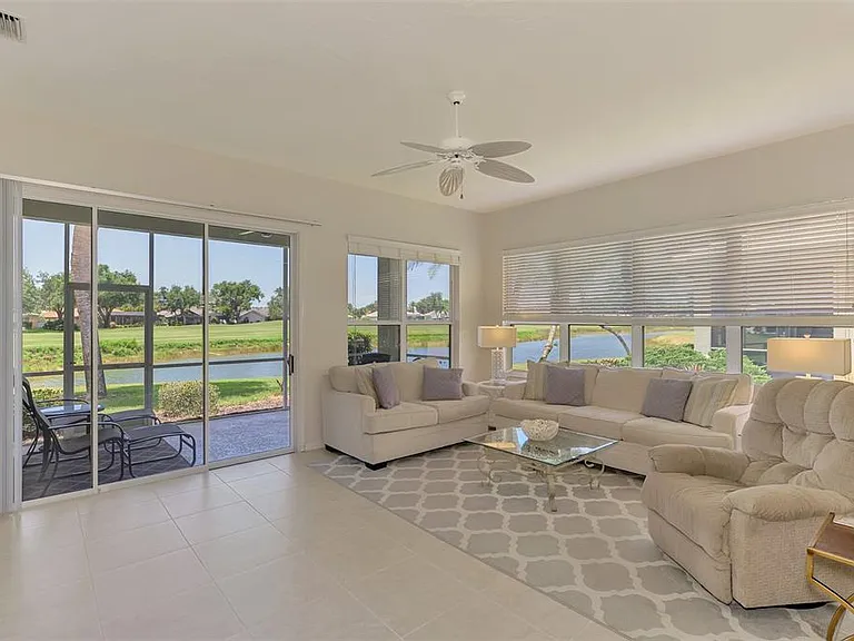 549 Fallbrook Dr — Photo 19