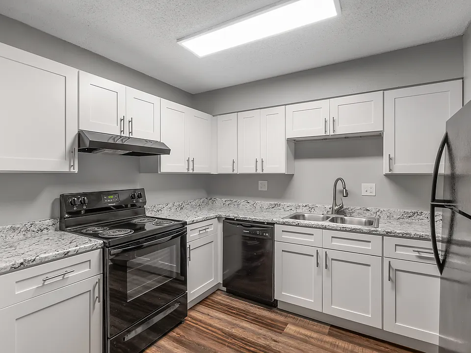 Lifestyle Apartments on Lakeshore