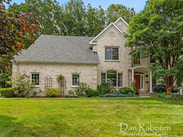 6290 Scarborough Dr SE, Ada, MI 49301