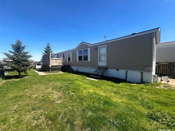 132 Prairie Sun COURT, Swift Current, SK S9H 3X6