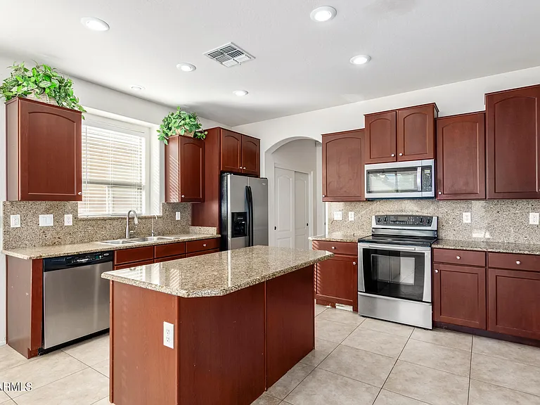 40747 W Robbins Dr — Photo 15