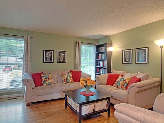 3rd image of 6625 Flintridge Dr