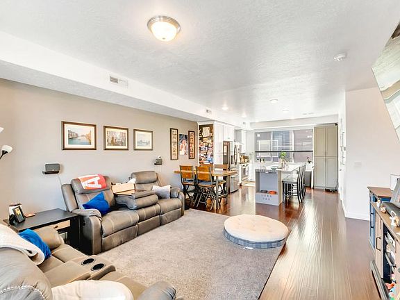 4th image of 5322 W Solafax Ln