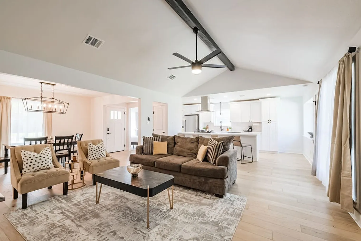 4 bed, 2.0 bath, 1765 sqft, $4,910 — Photo 1