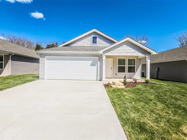 928 Osage Villa Ct, Villa Ridge, MO 63089