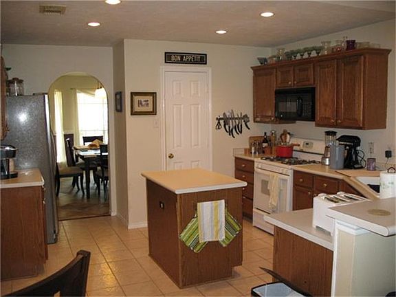 4th image of 5214 Glenpark Dr