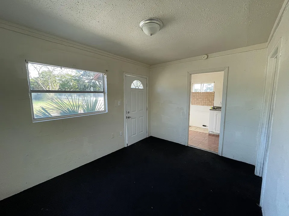 131 B St #1
