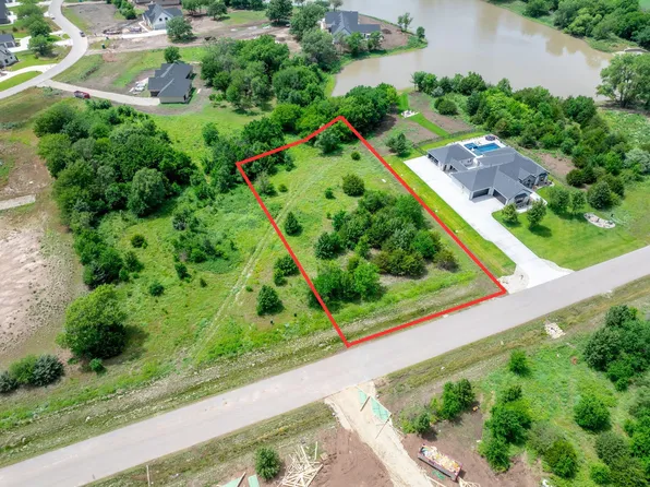 16580 W Hickory Cir, Goddard, KS 67052