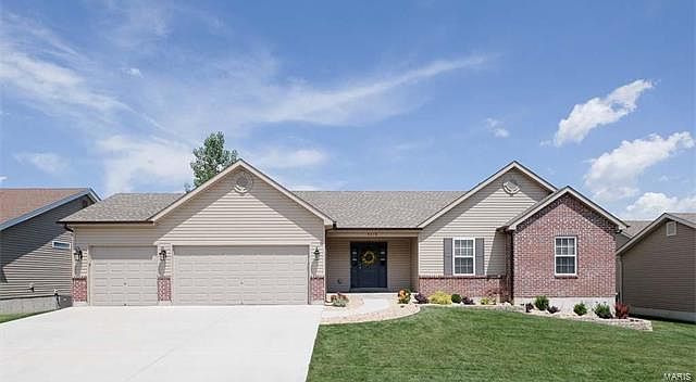 2nd image of 4218 Broken Rock Dr