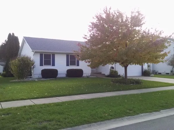 914 Waxen Way, Grand Ledge, MI 48837