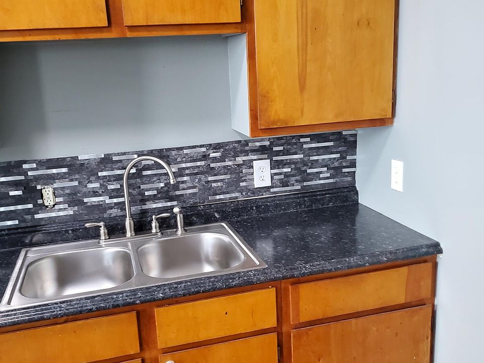 New countertop and backsplash