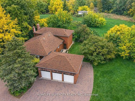 2nd image of 4395 Castlemore Rd