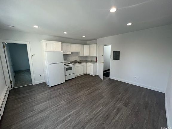 2nd image of 50 Audrey Ave