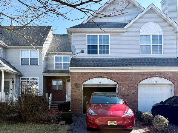 26 Frost Ln, East Windsor, NJ 08520