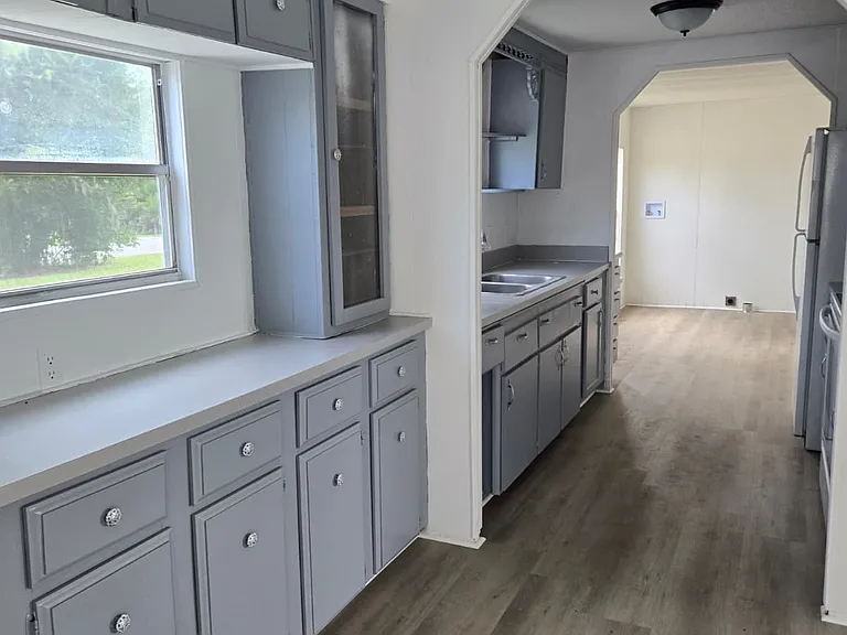 591 Maxanna Ave — Photo 7