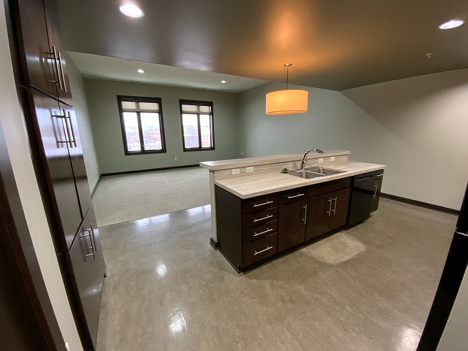 1st image of 150 Wealthy St SE #353